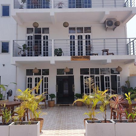 Mountbaylk Hotel Dehiwala-Mount Lavinia Exterior foto